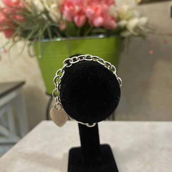 Tiffany & Co 925 sterling silver heart tag bracelet 7” vintage 35 Grams - Picture 1 of 4